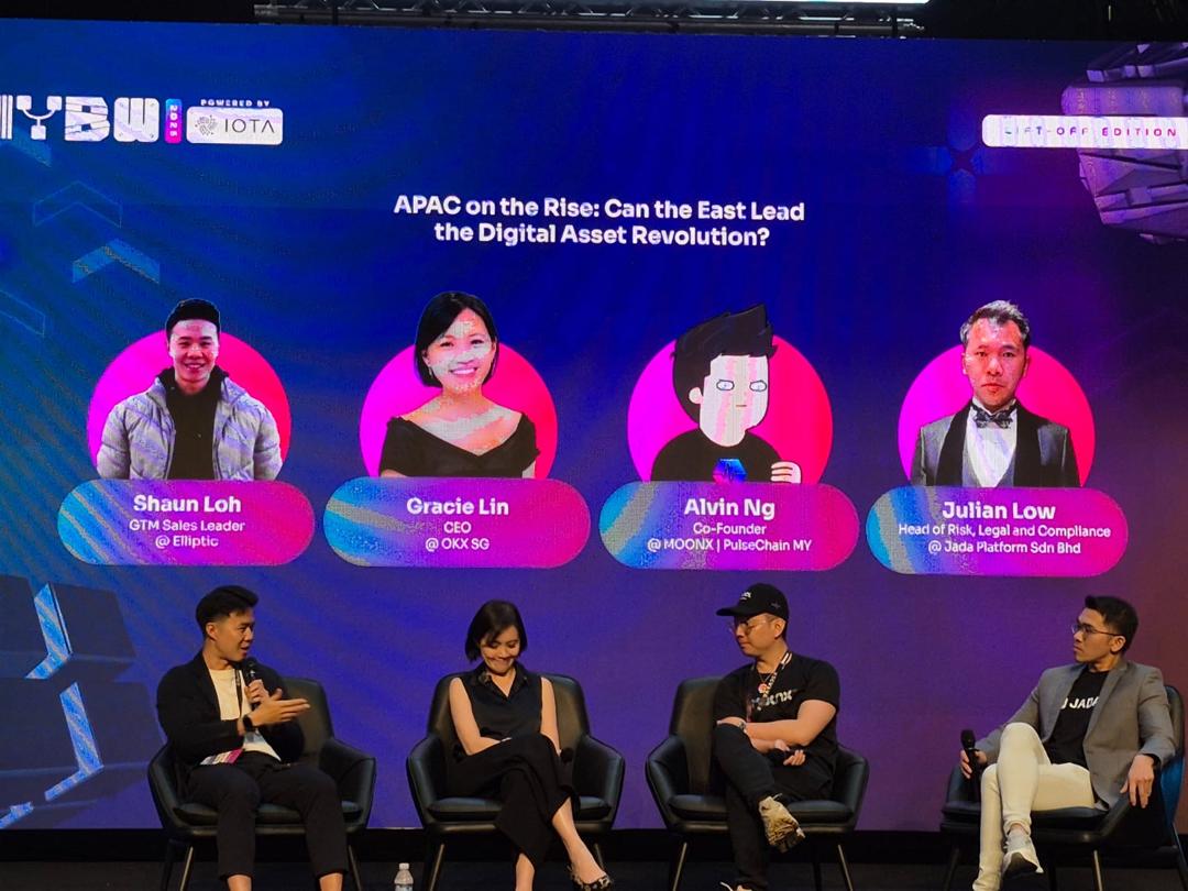 Alvin Ng on stage, Malaysia Blockchain Week