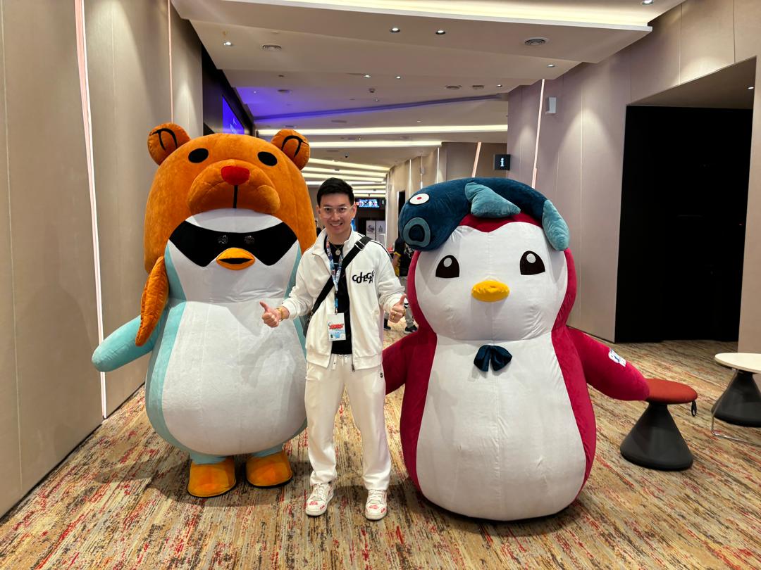 Alvin Ng with Pudgy Penguins mascots